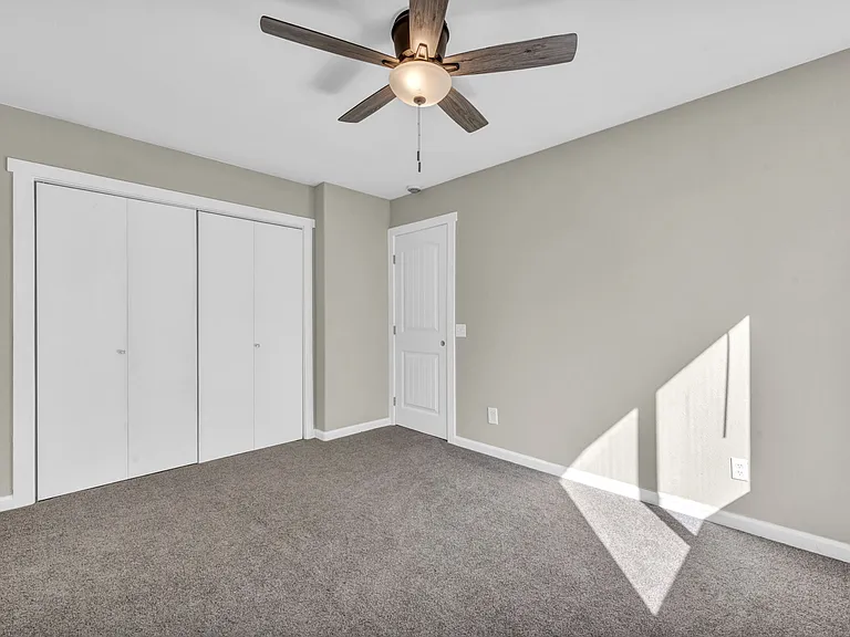 604 Pine St — Photo 35