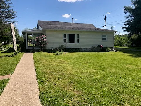 829 Locust Corner Rd Photo 1