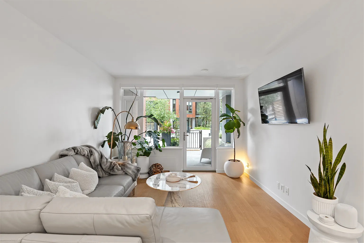 363 Tyee Rd #104 photo 1