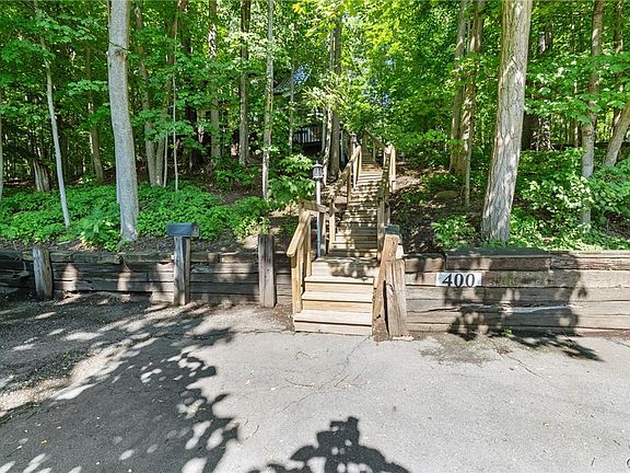 2nd image of 400 Richfield Ave