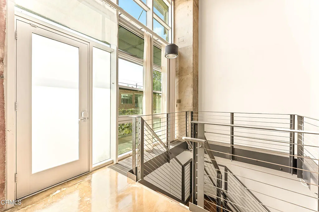 2 bed, 2.0 bath, 3030 sqft, $6,500 — Photo 4