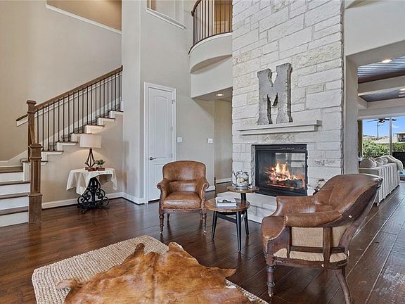 4th image of 202 Coopers Crown Ln
