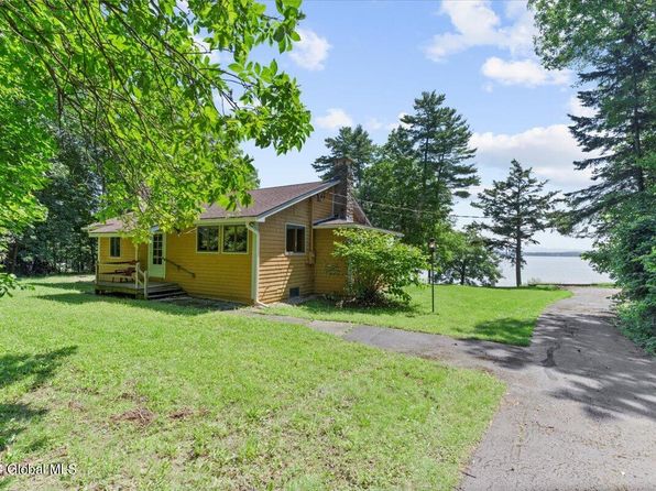 5810-5812 State Route 9N, Westport, NY 12993