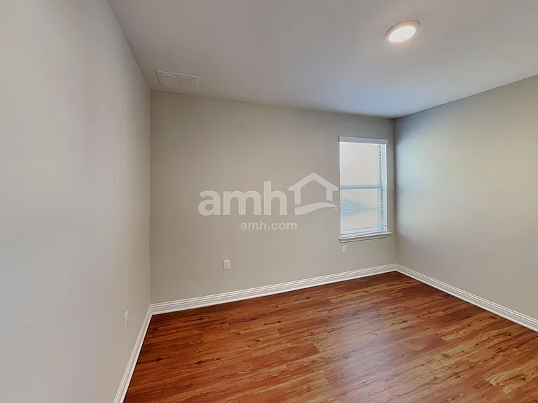8010 Dampton Ln — Photo 20