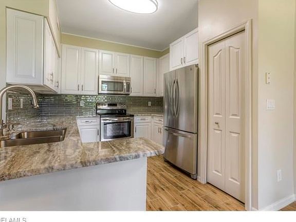 4th image of 25050 Ballycastle Ct