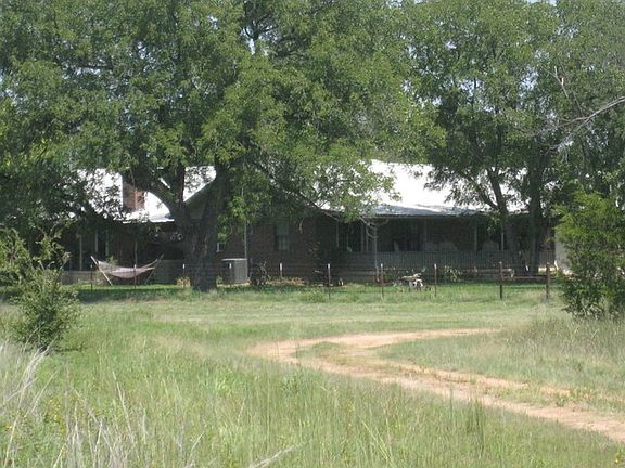 2nd image of 2811 County Road 104