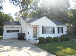 2523 SW 22nd St, Topeka, KS 66611