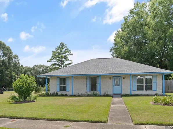 10003 E Brookside Dr, Baton Rouge, LA 70818