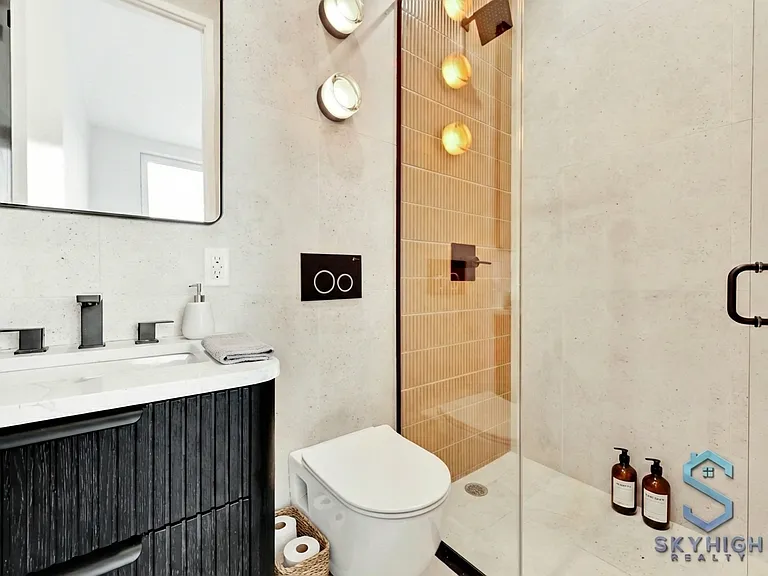 1696 Pacific St #4A — Photo 2