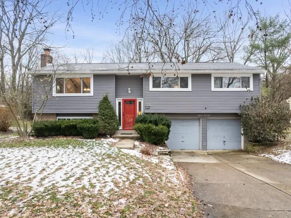 1848 Sandcliff Dr, Cincinnati, OH 45255