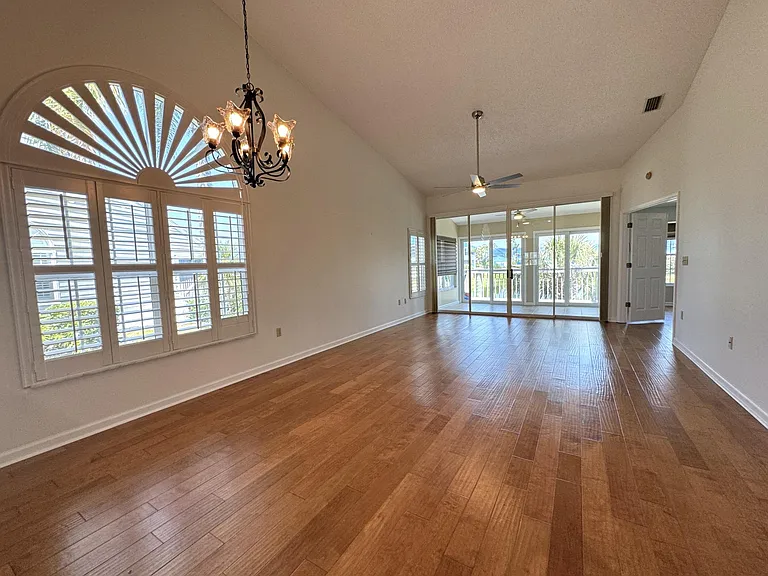 1005 Pelican Ct — Photo 17