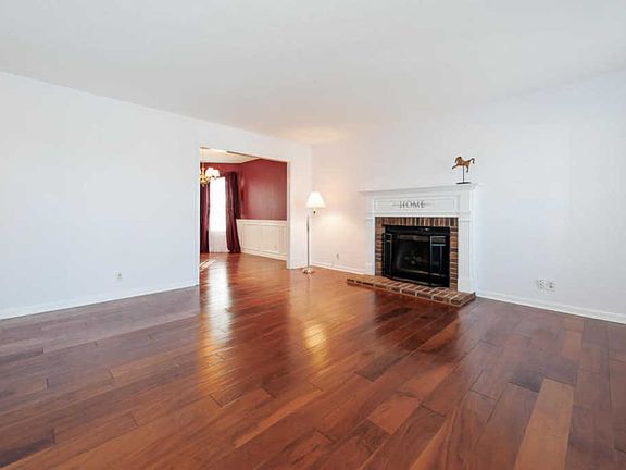 4th image of 620 Blackburn Dr #2