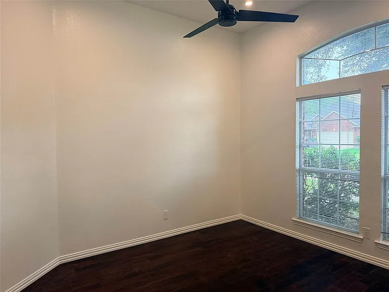 2220 Sky Harbor Dr — Photo 12