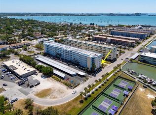 2850 59th St S APT 215, Gulfport, FL 33707
