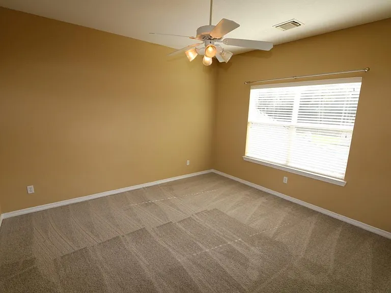 7102 Spring Run Ln — Photo 21