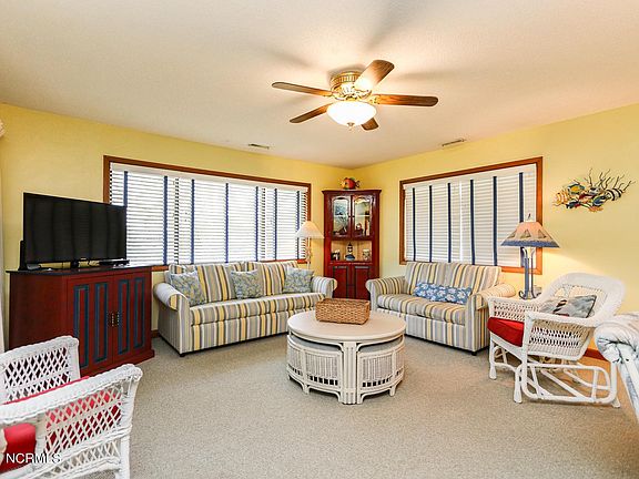 3rd image of 24 Pinehurst Dr