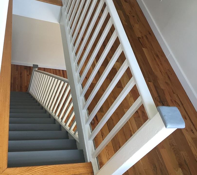 1st image of 2400 Carpenter St #2839372