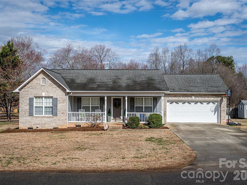1st image of 3321 39th Avenue Ct NE #5