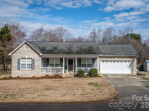 3321 39th Avenue Ct NE #5, Hickory, NC 28601