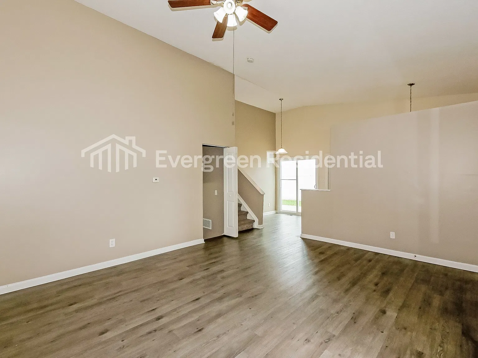 3 bed, 2.0 bath, 1490 sqft, $1,695 — Photo 4
