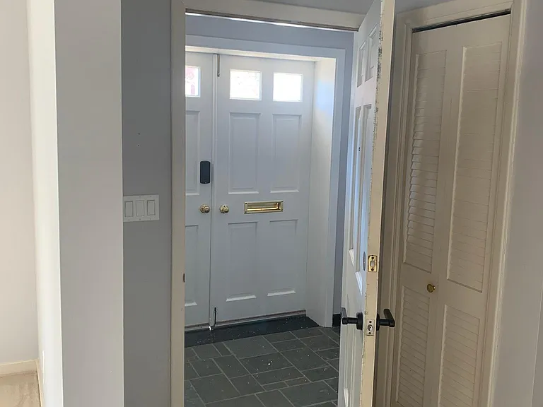 5631 Northumberland St #1 — Photo 4