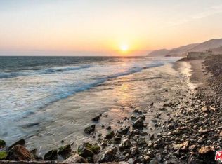 11950 E Whalers Ln, Malibu, CA 90265