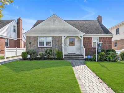 107 Aster Drive, New Hyde Park, NY, 11040