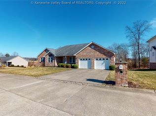 34 James Cir, Culloden, WV 25510