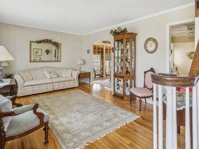 (Undisclosed Address), Hicksville, NY, 11801