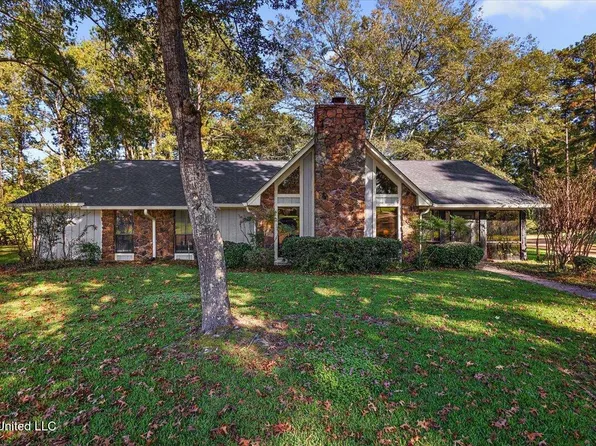 114 Deer Run, Pearl, MS 39208