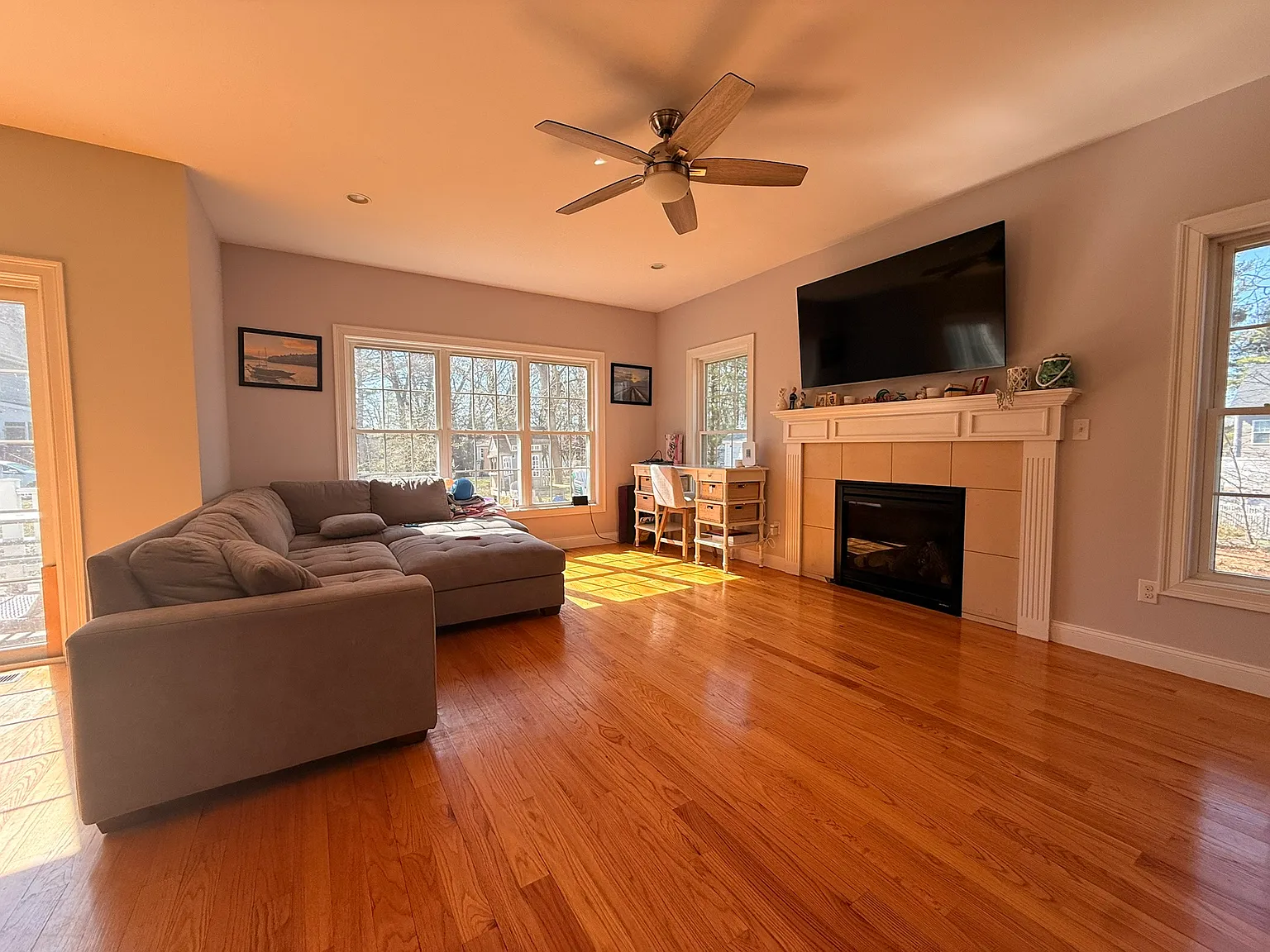 4 bed, 2.5 bath, 3119 sqft, $5,500 — Photo 3