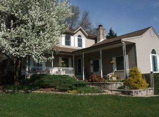 4 Hidden Valley Dr, Newark, DE 19711