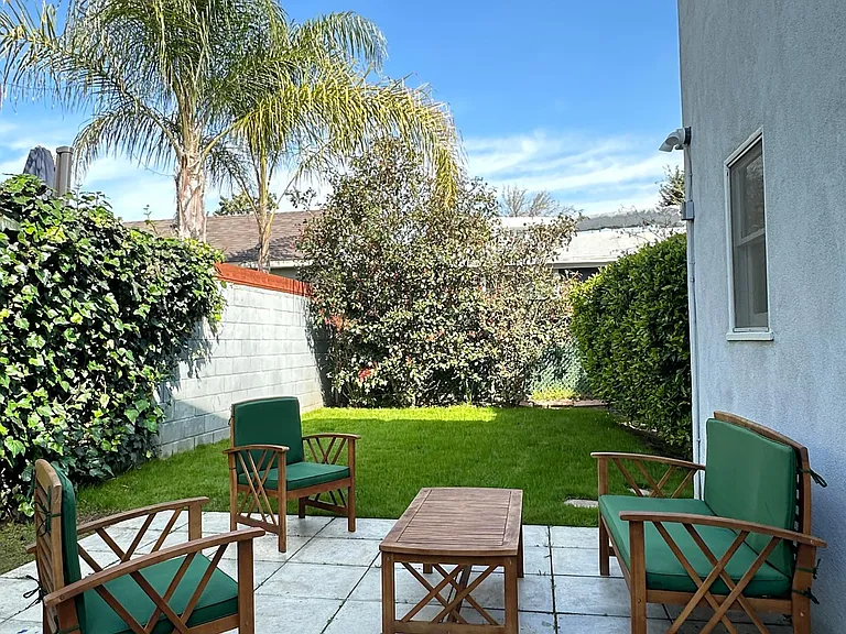 1315 Talmadge St #1315 — Photo 8