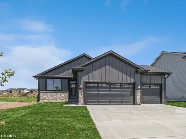 2705 SE Florence Dr, Waukee, IA 50263