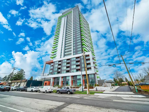 10428 Whalley Blvd #605, Surrey, BC V3T 5S7
