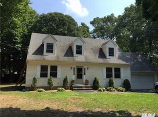 23 Grant St, Port Jefferson Station, NY 11776