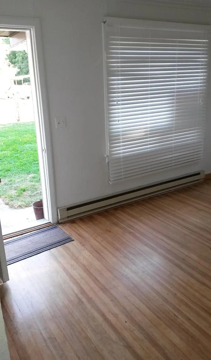 908 Yakima Ave — Photo 3