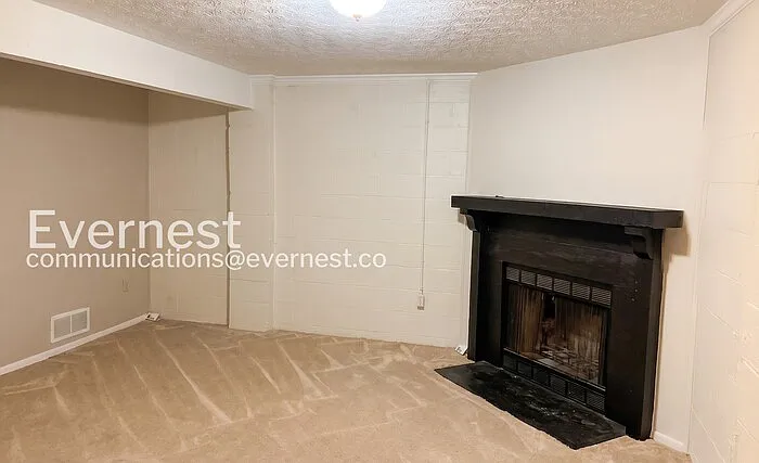 1268 Michigan Ave — Photo 5