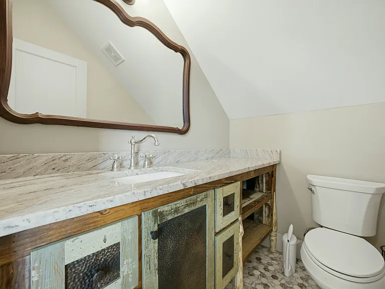 185 W Moreno St — Photo 34