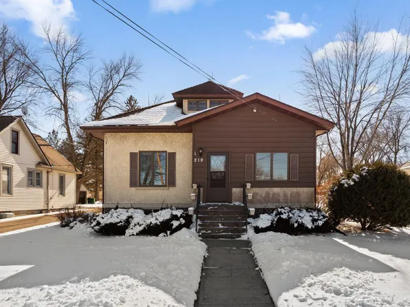 219 Park Pl W, Nya, MN 55368