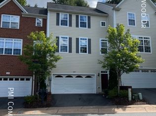 137 Brookwood Dr, Charlottesville, VA 22902