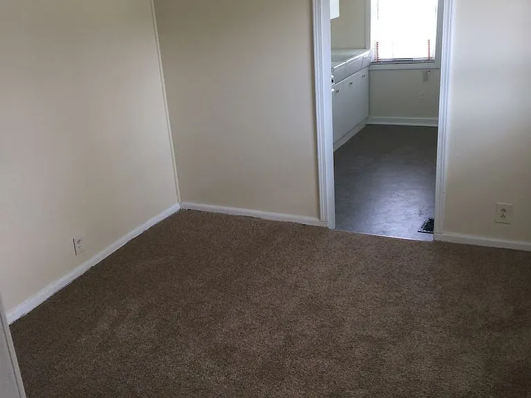 2038 Monon Ave — Photo 1