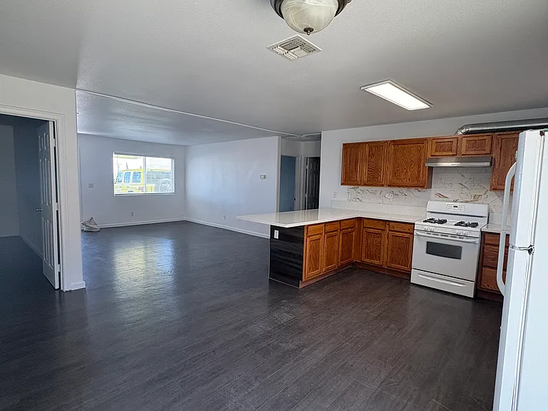 73538 Sun Valley Dr #4 — Photo 2