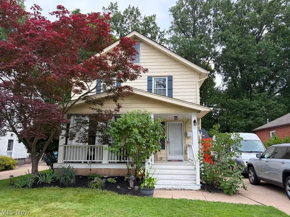 3905 W 224th St, Fairview Park, OH 44126