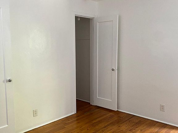 5th image of 721 28th St #B