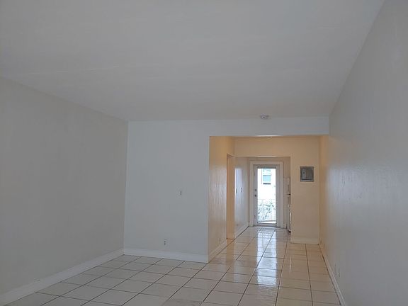 2nd image of 6944 Byron Ave APT 12