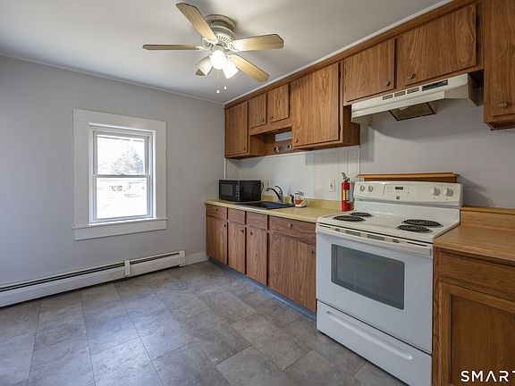 4th image of 26 Harwinton Avenue