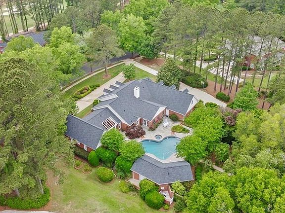 2nd image of 205 Glen Eagles Dr