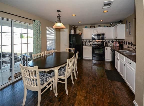 5th image of 7108 Planters Row Dr