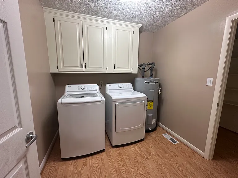 11316 Maplecrest Dr SE — Photo 21